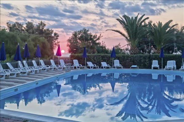 Vela Club Hotel & Appartamenti ローディ・ガルガーニコ エクステリア 写真